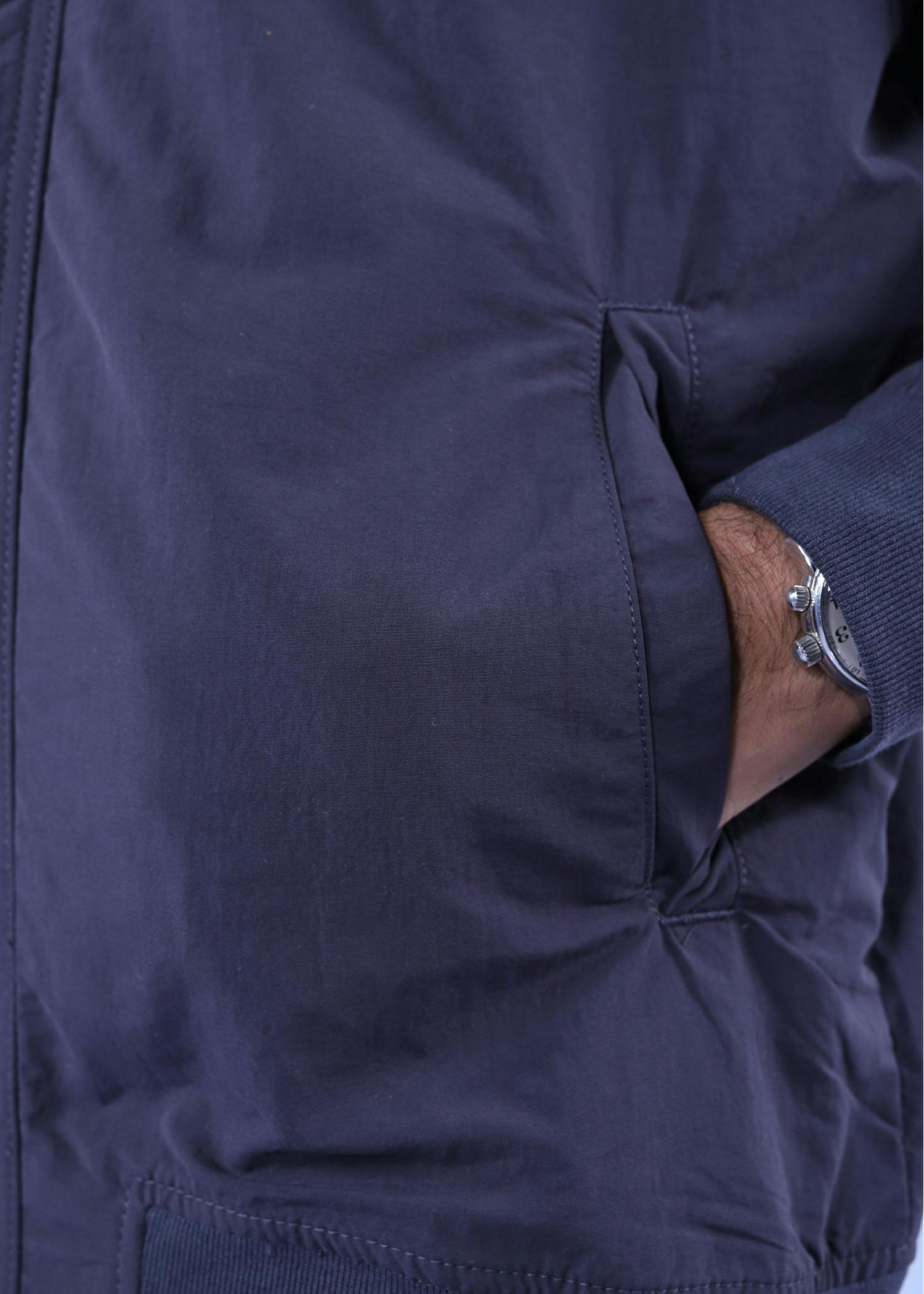 minivet jacket graphite color close view