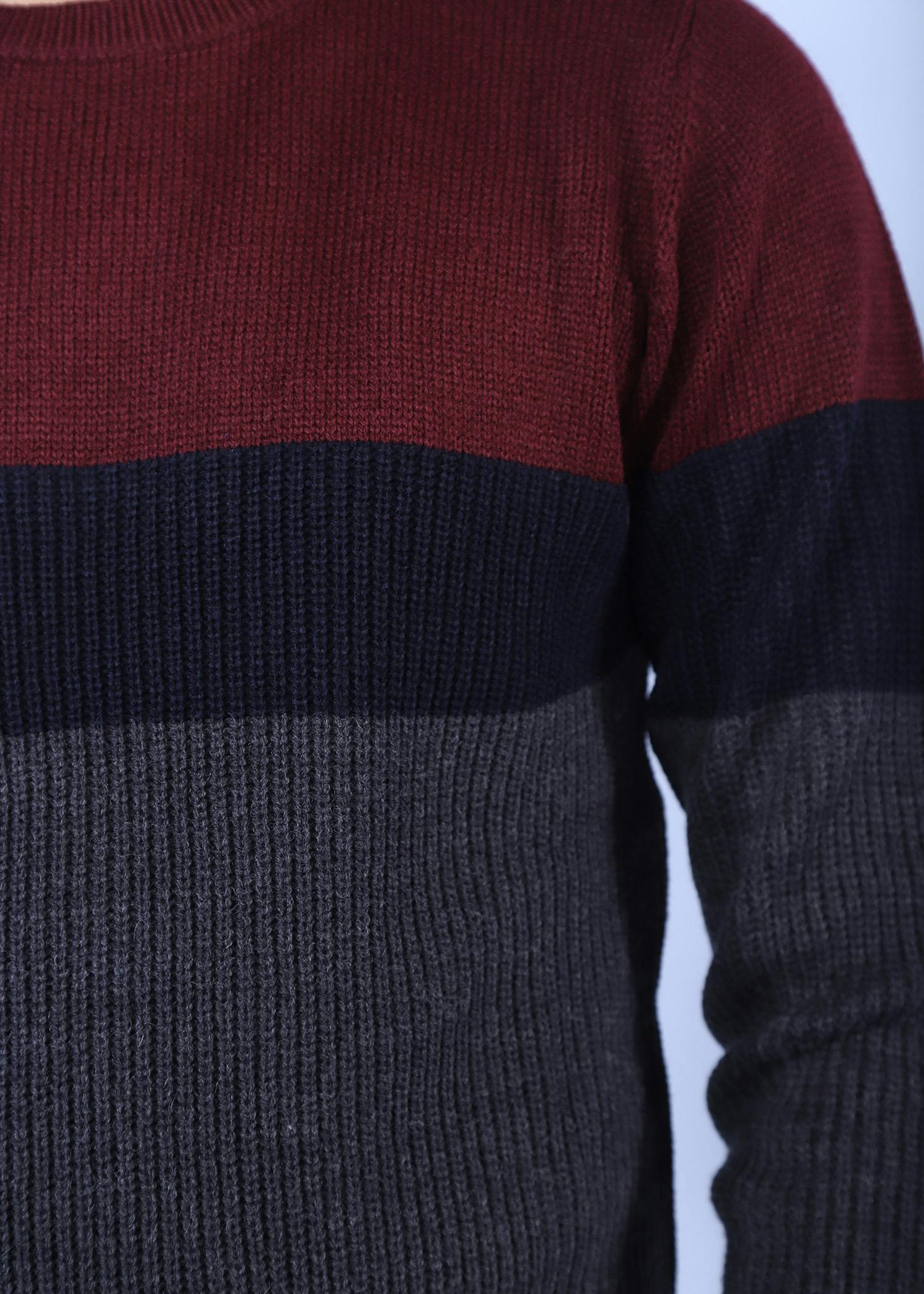 hillstar iv sweater bordeaux color close front view
